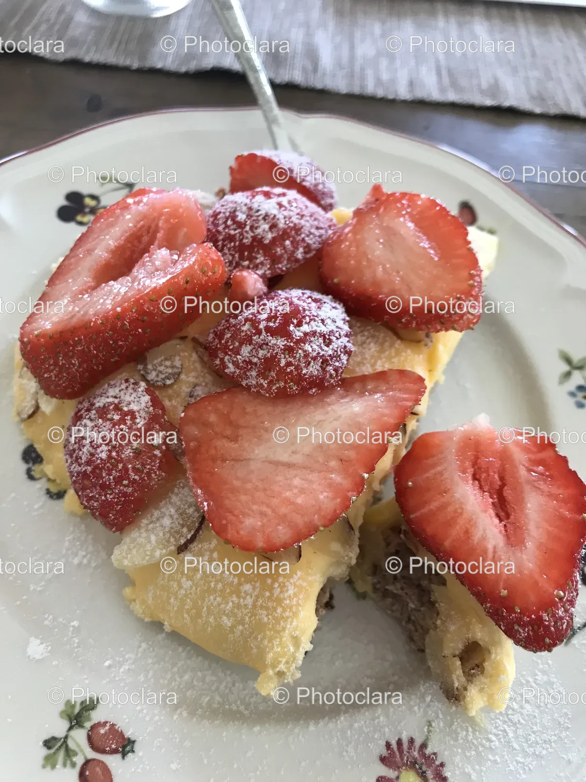 Plate-of-Sweet-Strawberries.jpg