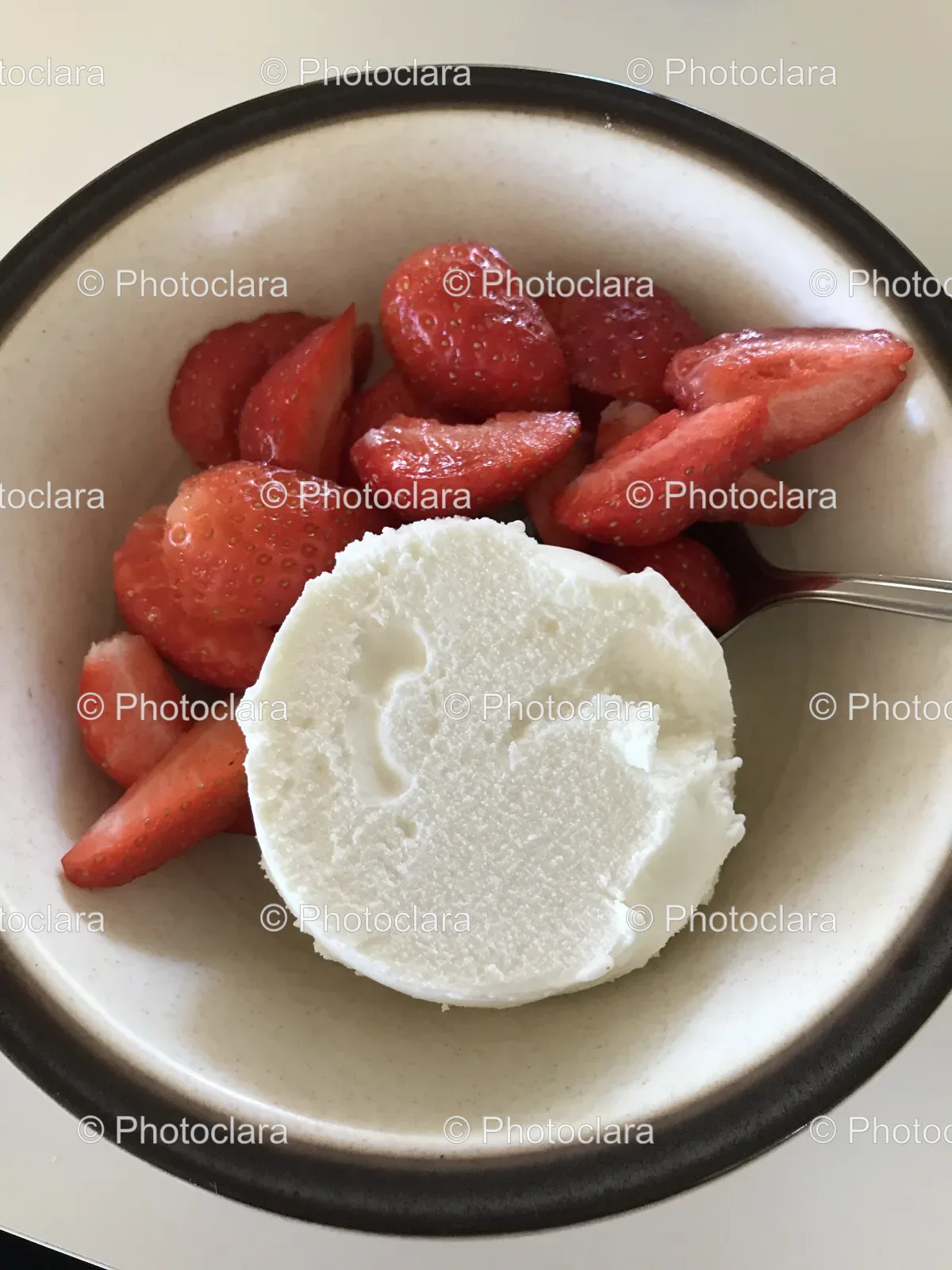 refreshing-strawberry-and-ice-cream-dessert.jpg