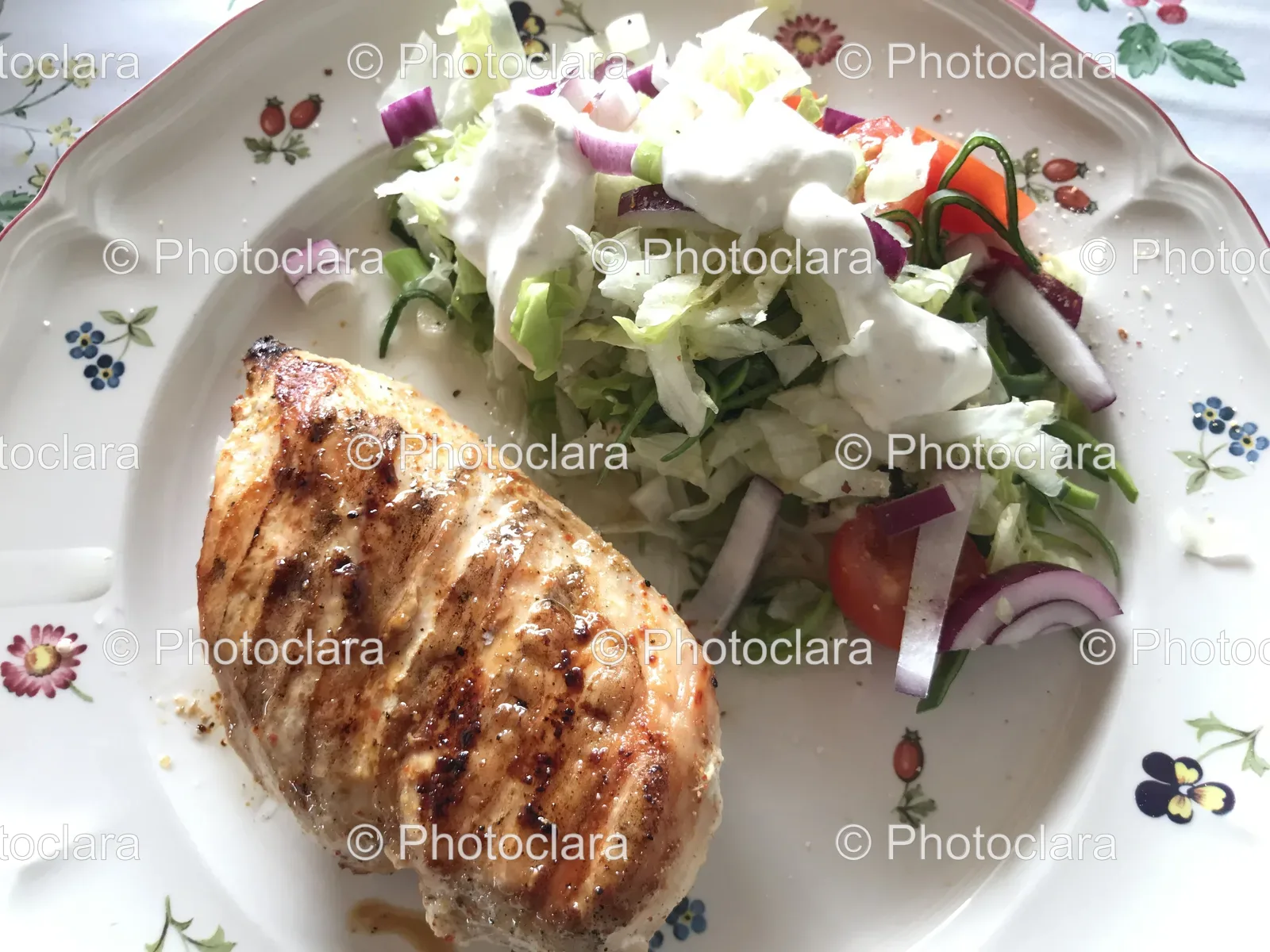 perfectly-grilled-steak-with-fresh-salad.jpg