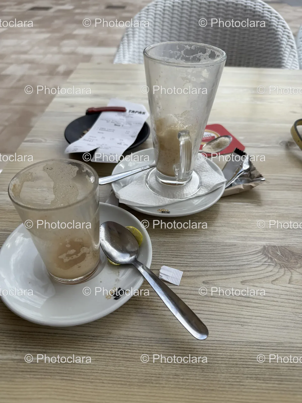 Sophisticated-Table-Setting-with-Empty-Cups.jpg