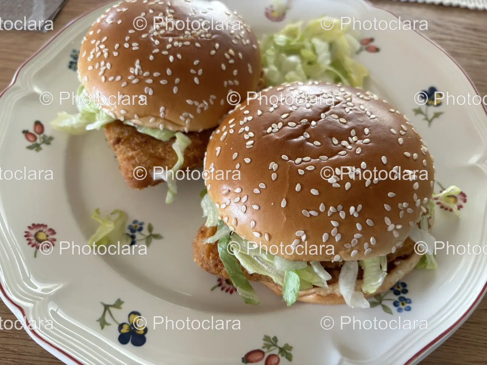 Gourmet-Burgers-on-a-Plate.jpg