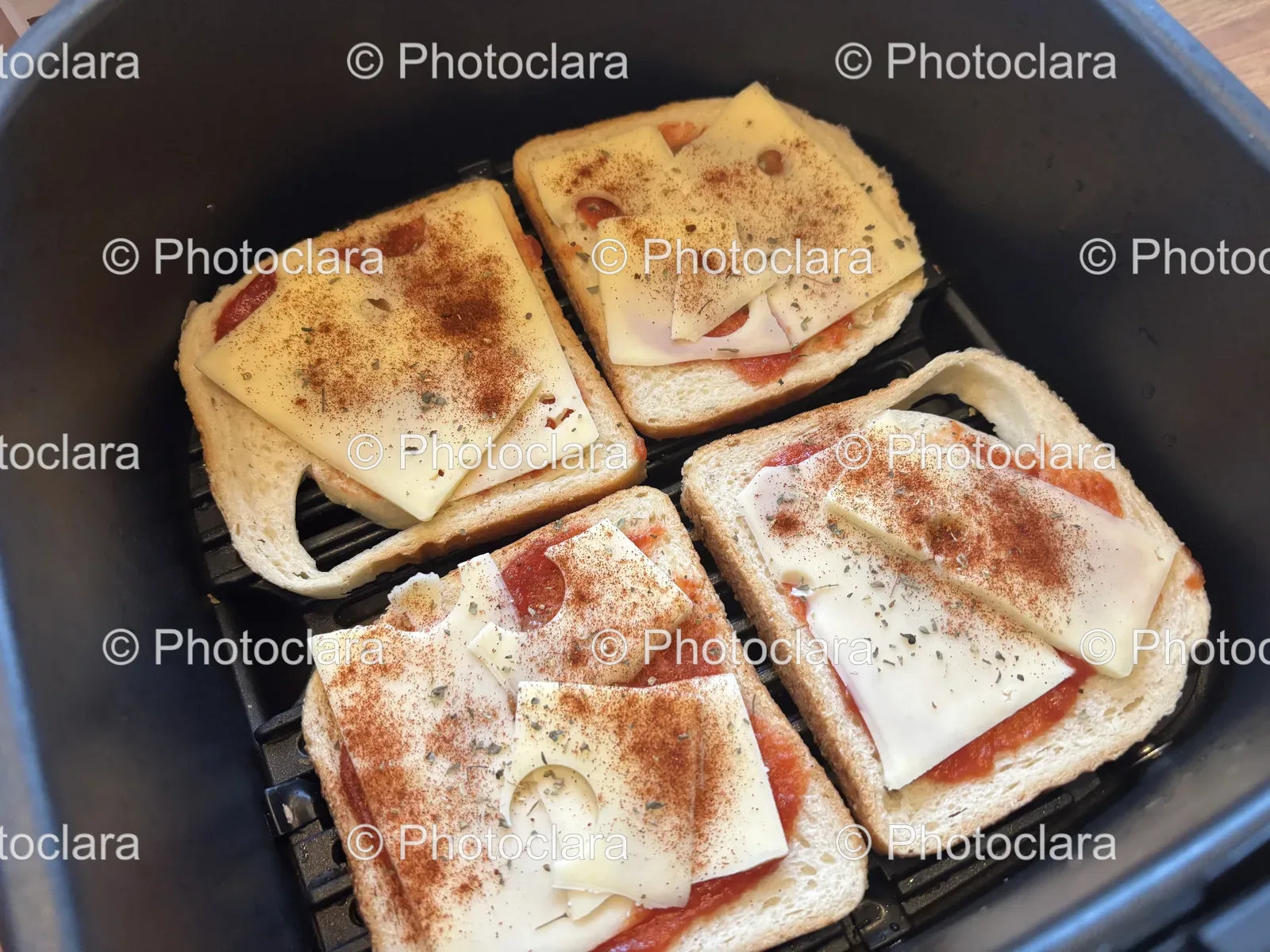 Grilled-Cheese-Tomato-Sauce-Sandwich.jpg