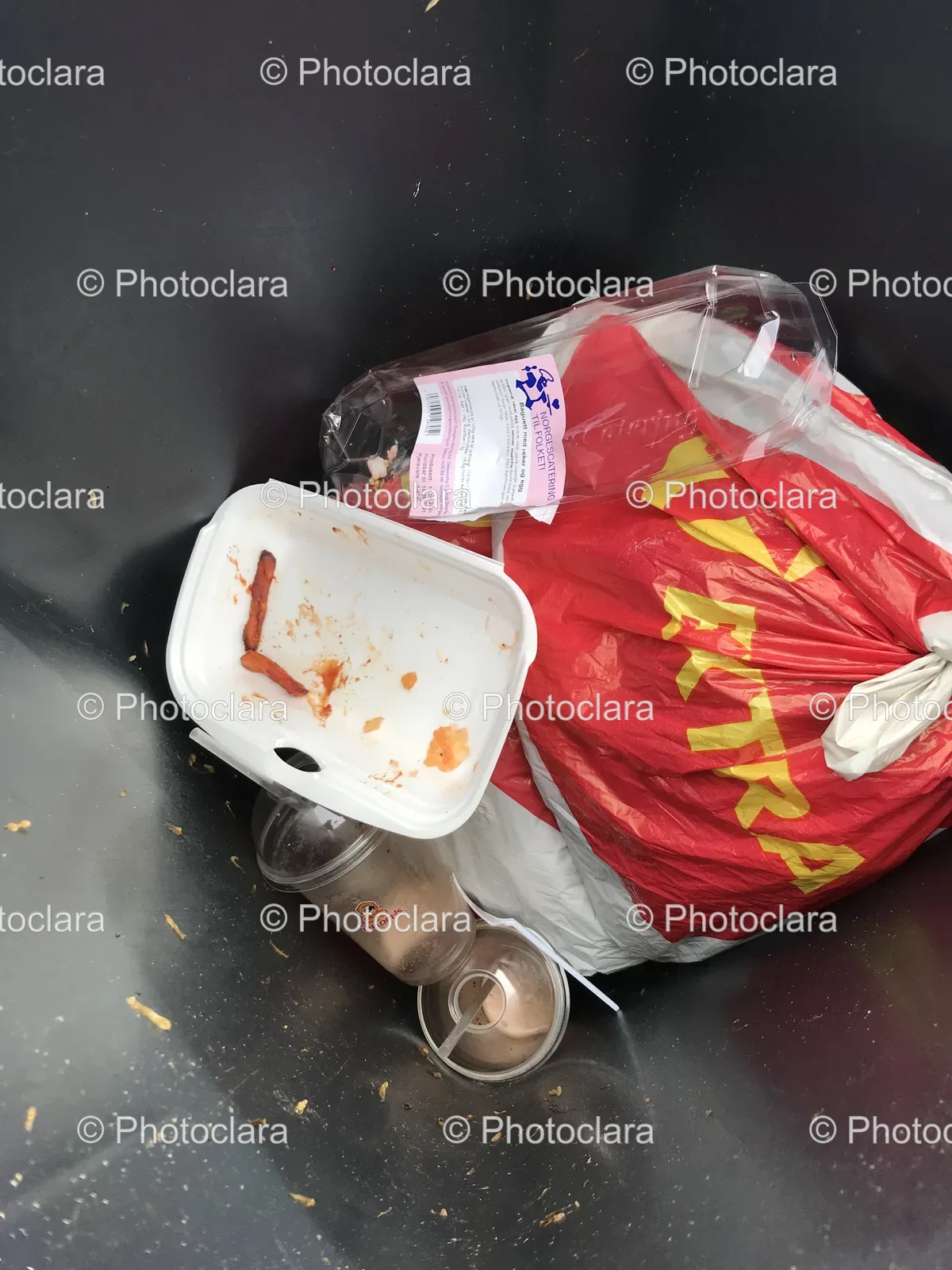 Discarded-Food-in-Trash-Can.jpg