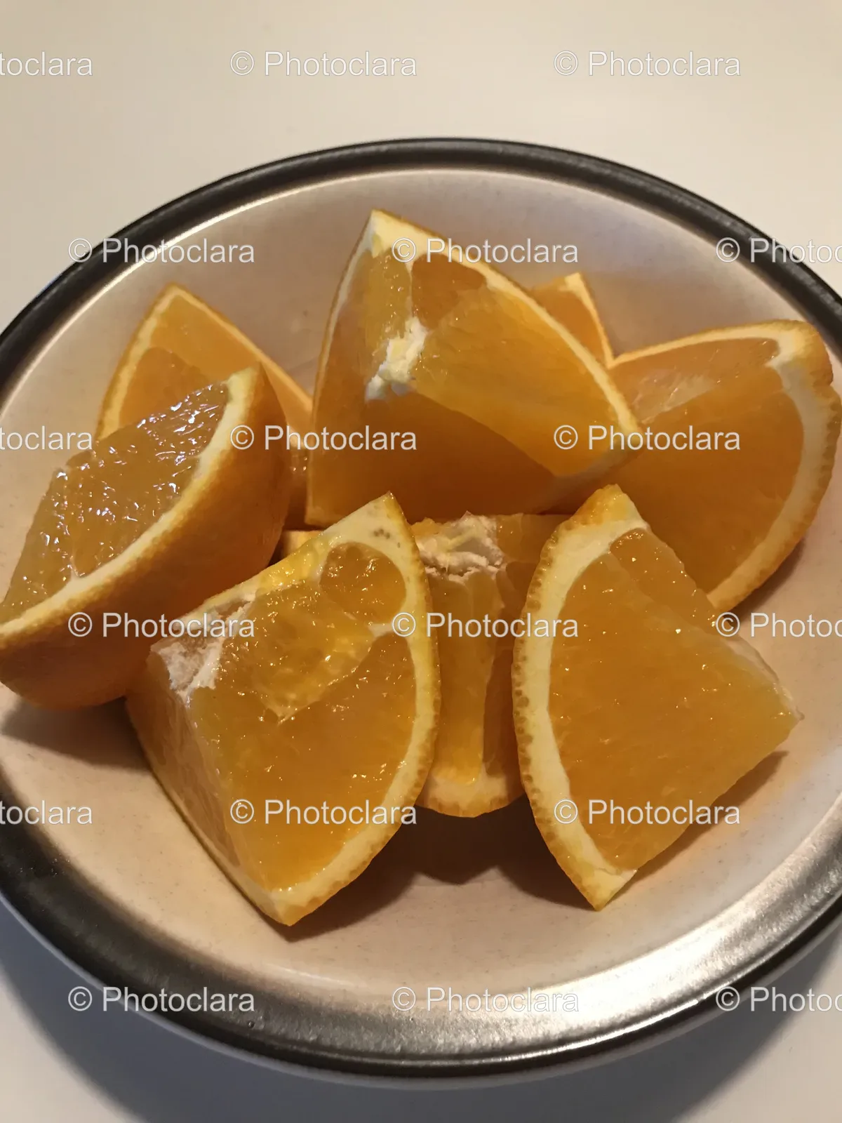bowl-of-fresh-orange-slices.jpg
