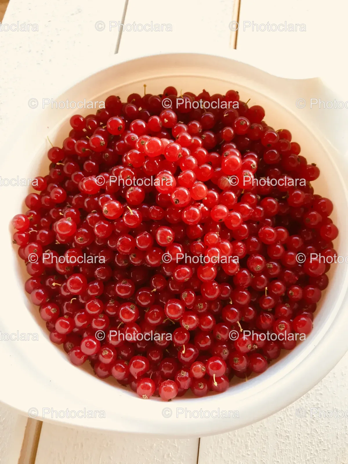 Bowl-of-Red-Berries.jpg