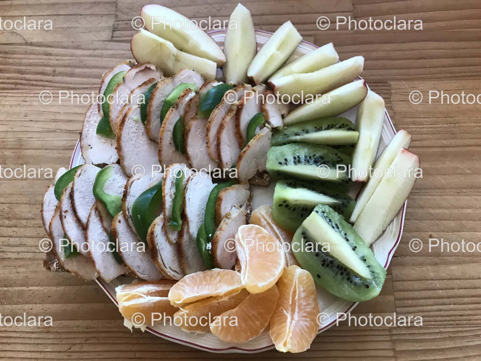 Plate-of-Sliced-Fruit.jpg