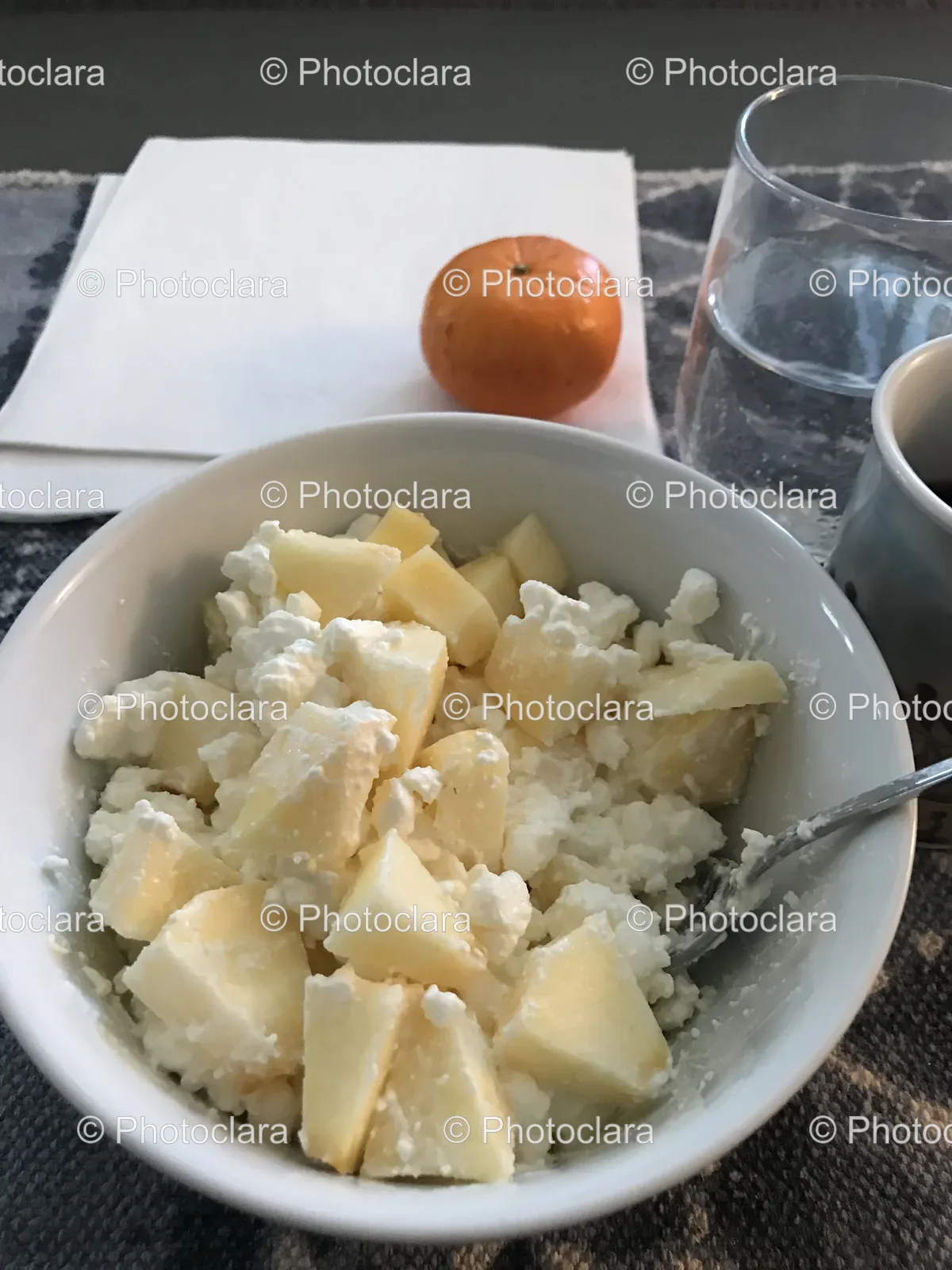 Cottage-Cheese-with-Fresh-Fruit.jpg