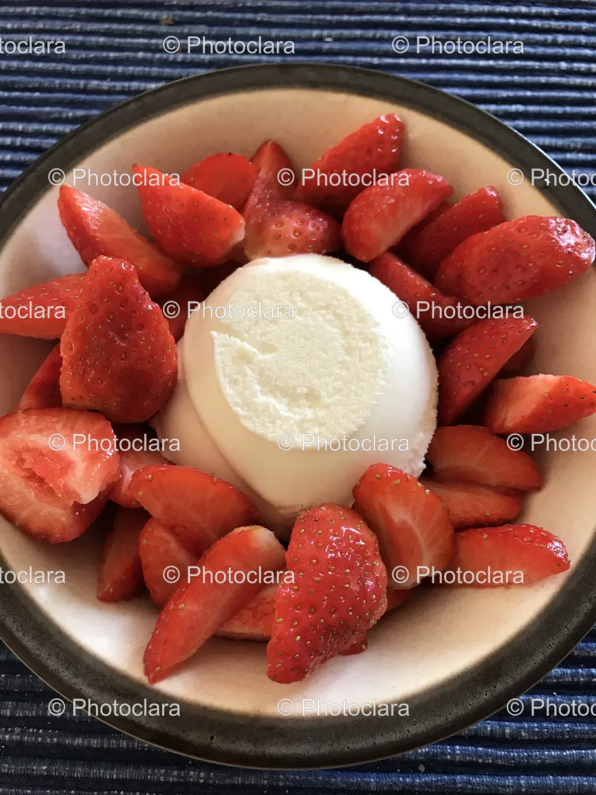 strawberries-and-ice-cream-delight.jpg