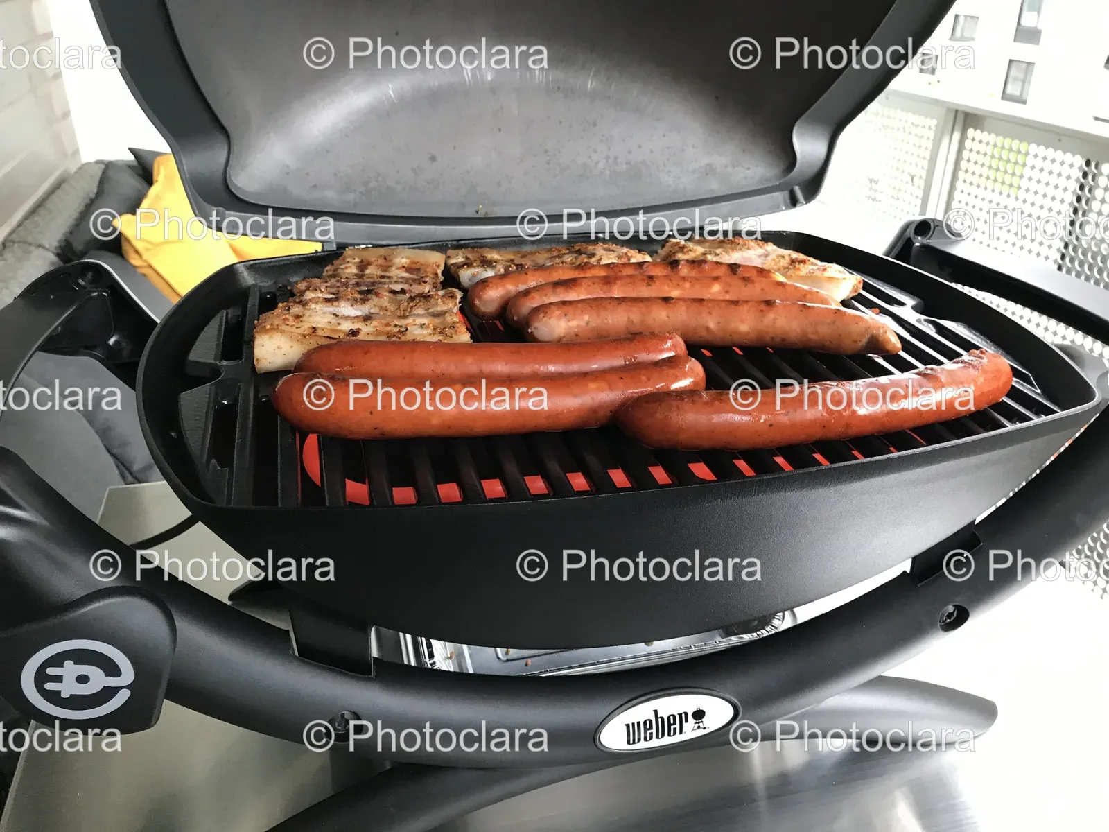 Sizzling-Sausages-Weber-Grill.jpg