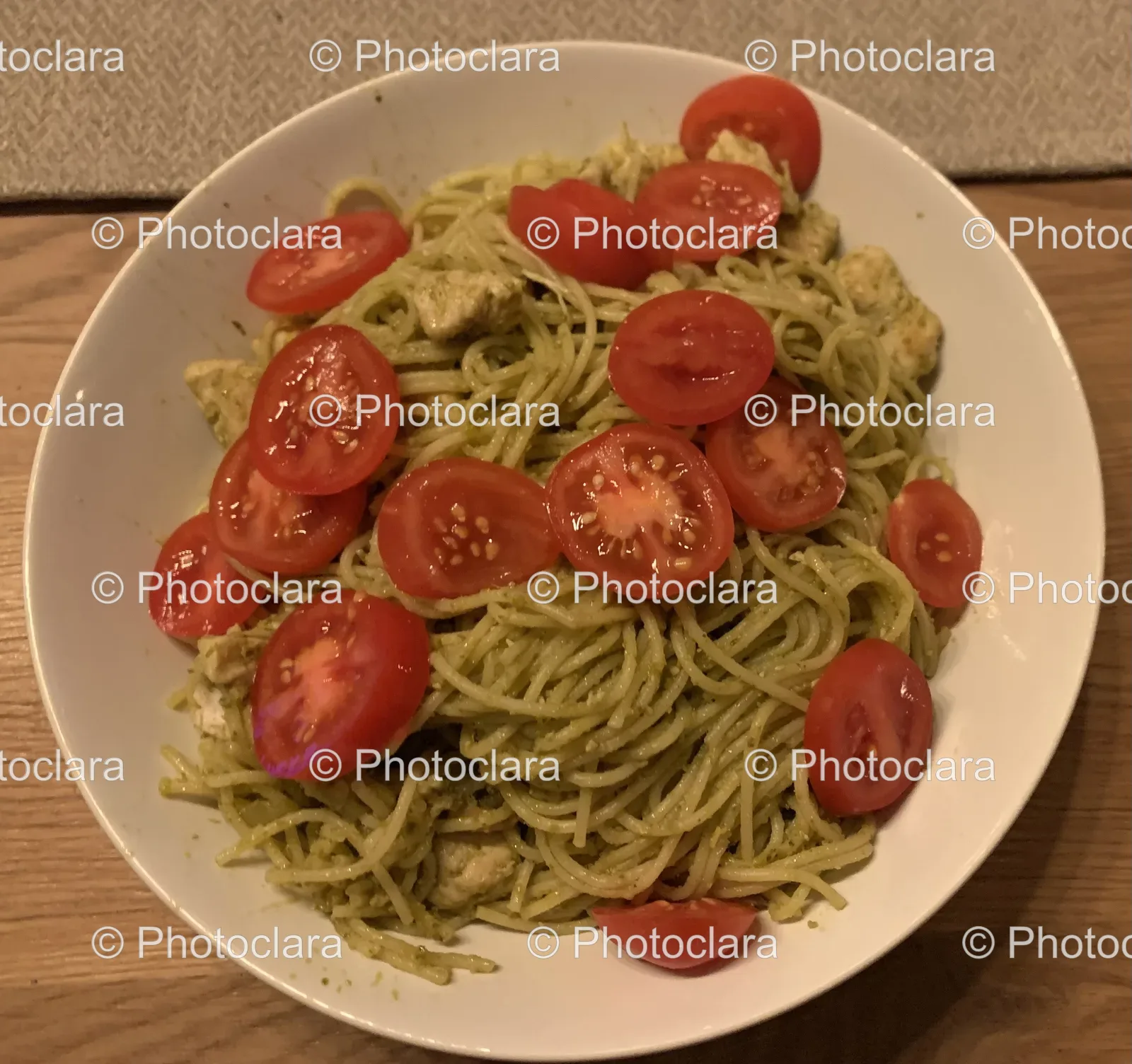 plate-of-pasta-with-tomatoes.jpg