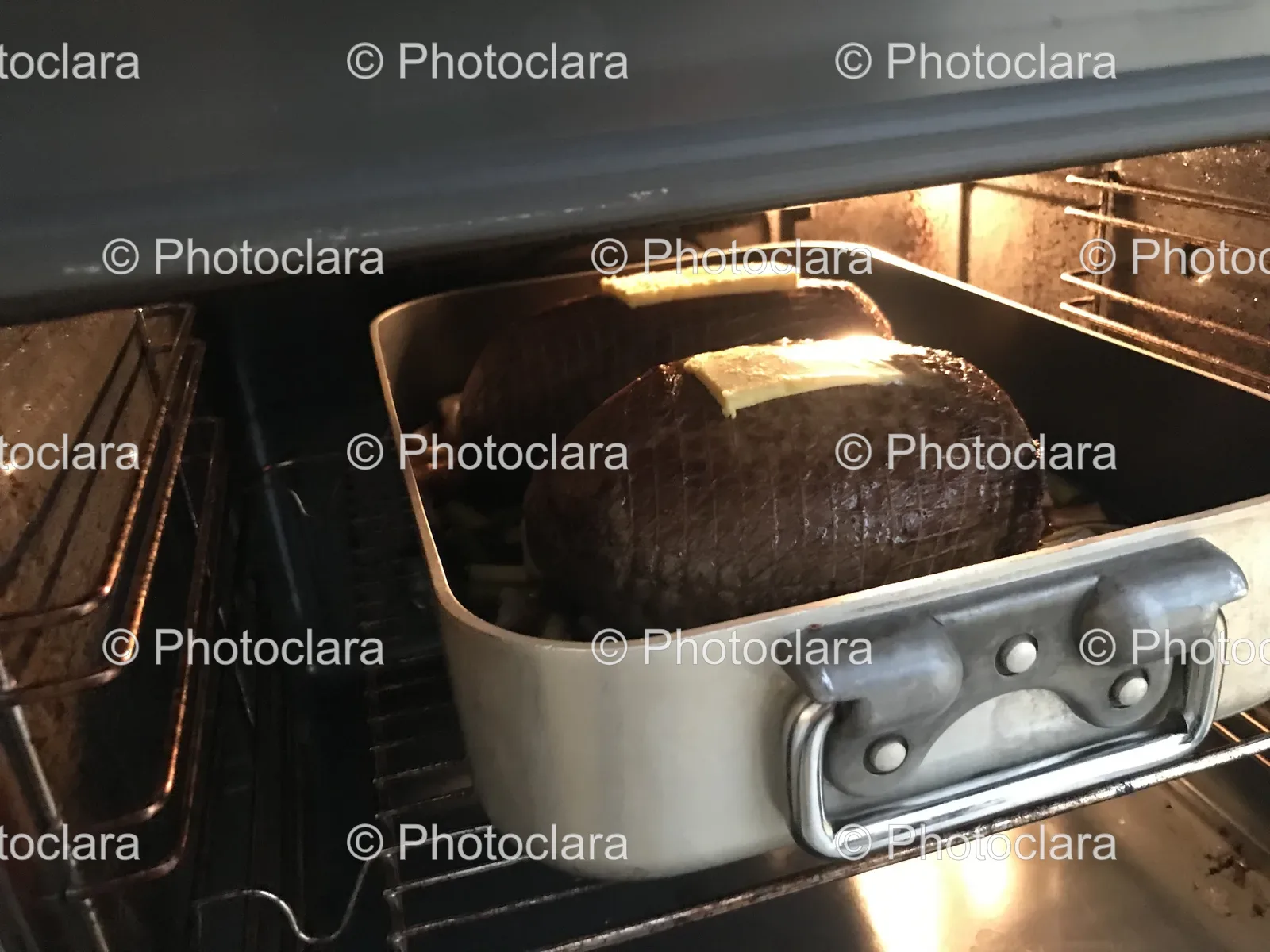 Scrumptious-Baked-Goods-in-Oven.jpg