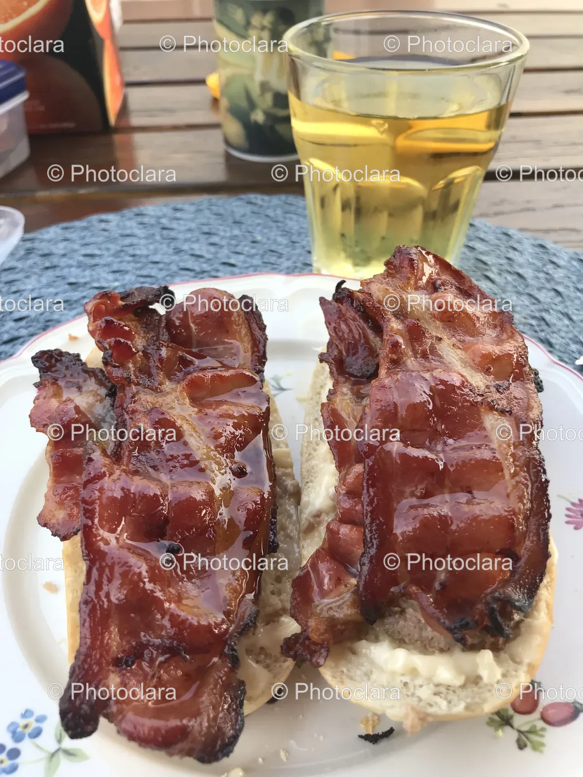 delicious-bacon-and-beer.jpg