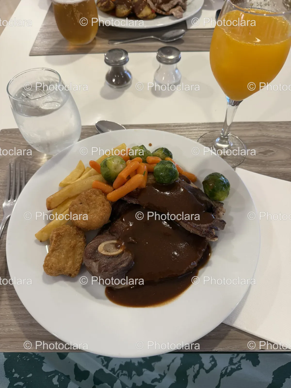 Delicious-Meal-and-Refreshing-Juice.jpg