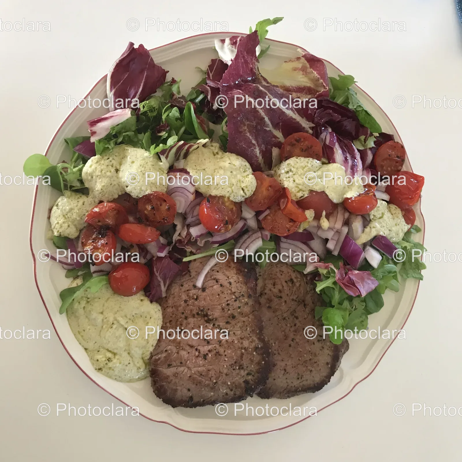 Gourmet-Plate-of-Roast-Beef-with-Vegetables.jpg