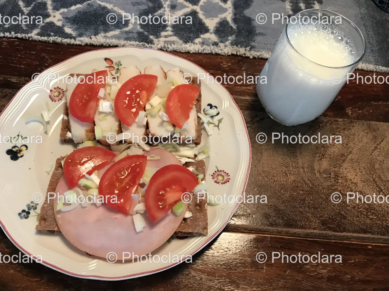 plate-of-food-with-glass-of-milk.jpg
