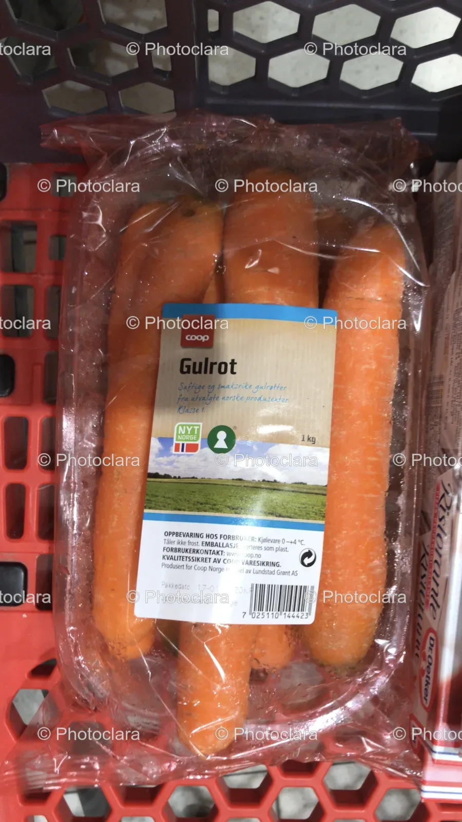 Fresh-Carrots-In-Coop-Packaging.jpg