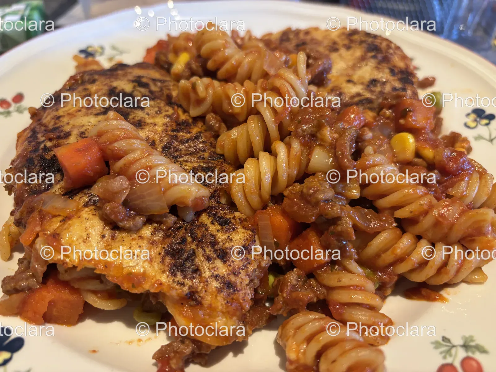 Delicious-Plate-of-Pasta-and-Meat.jpg