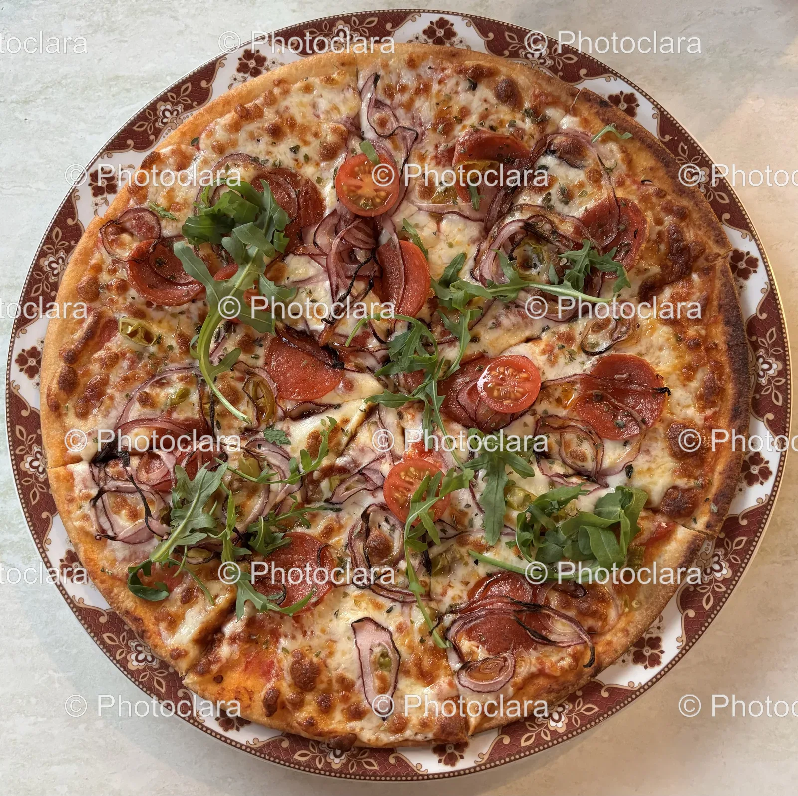 Classic-Pizza-on-a-Plate.jpg