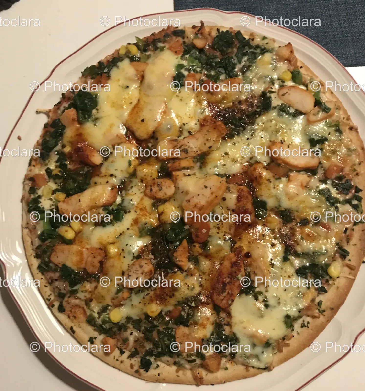 delicious-pizza-on-plate.jpg