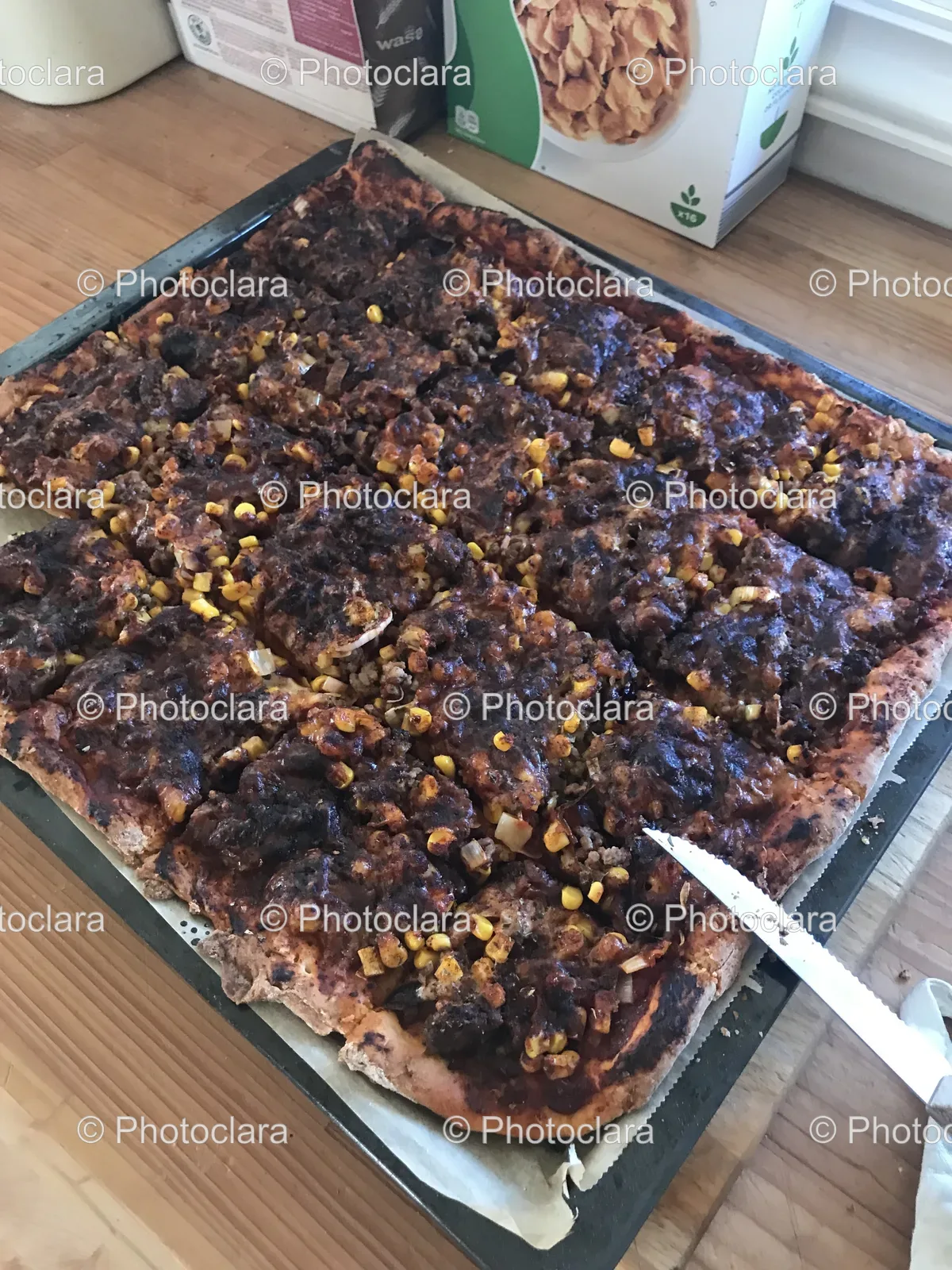 delicious-pizza-on-tray.jpg