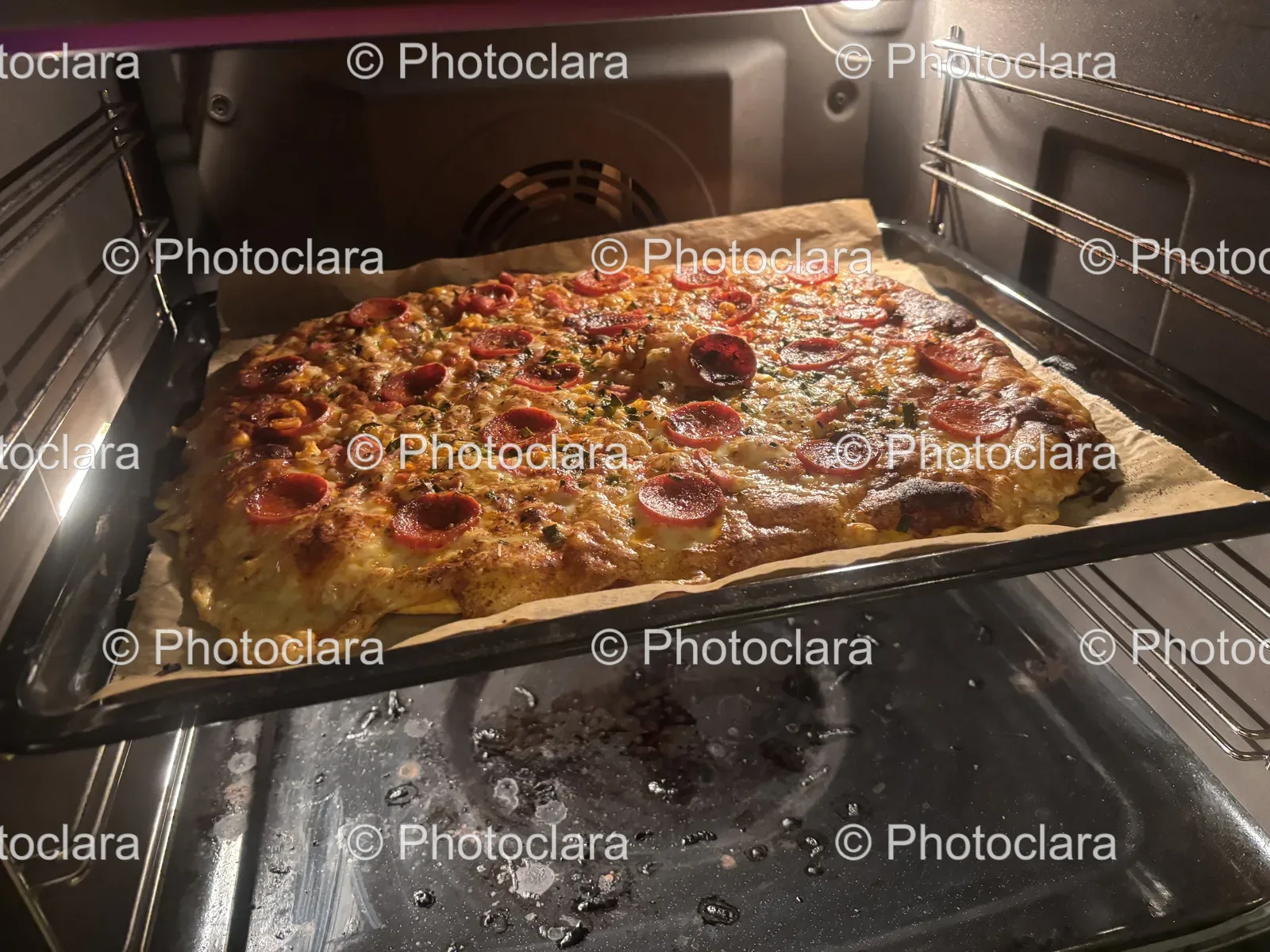 Freshly-Baked-Pizza-in-Oven.jpg