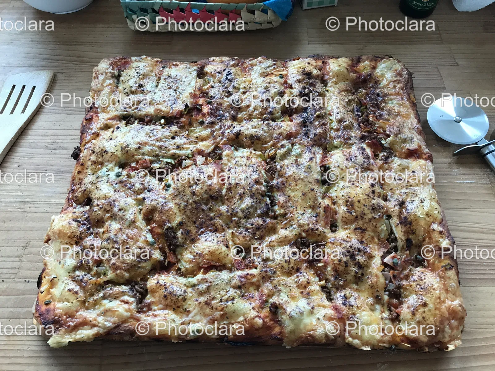 Square-Pizza-on-a-Table.jpg