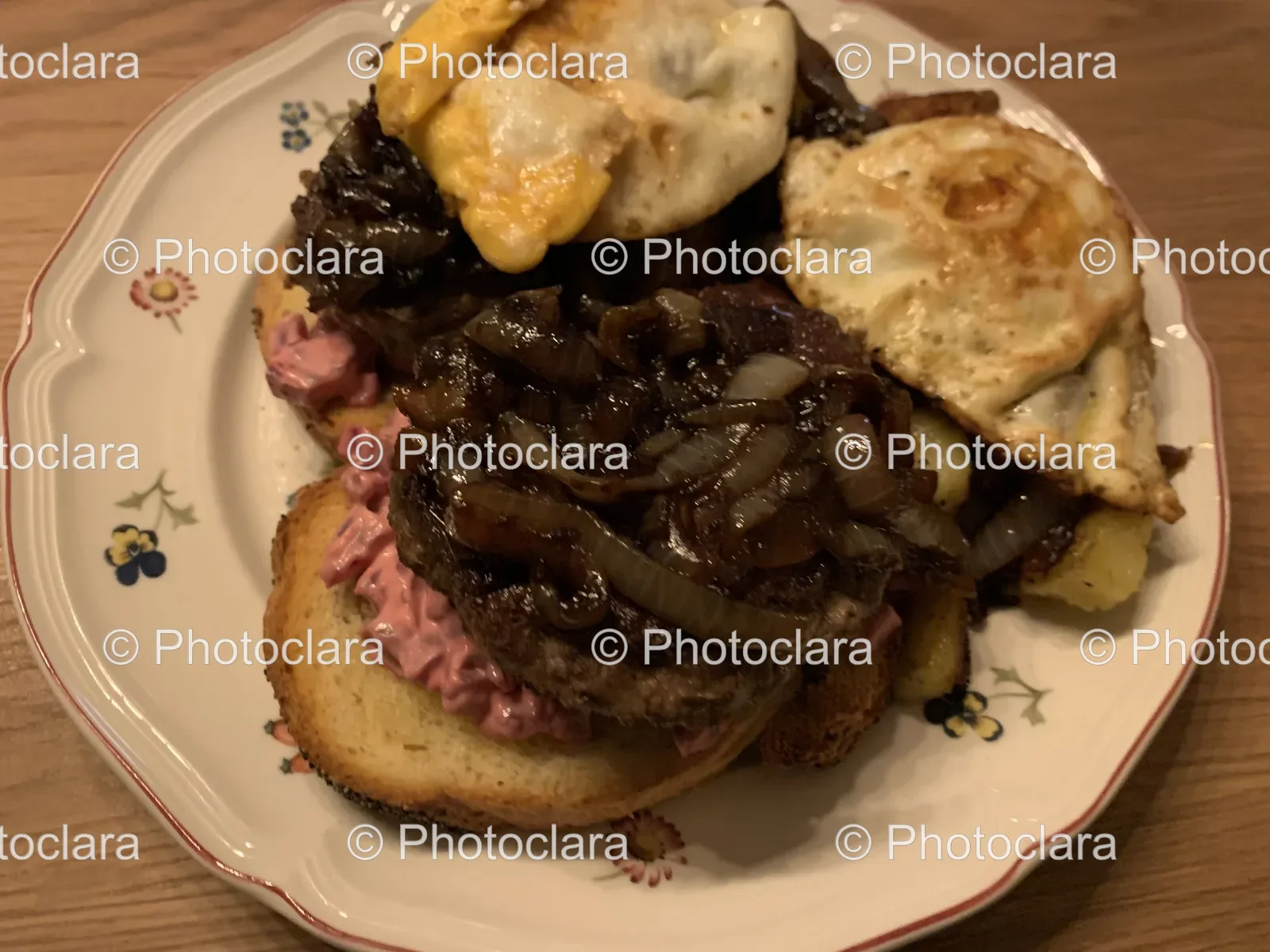 sumptuous-fast-food-dish-on-table.jpg