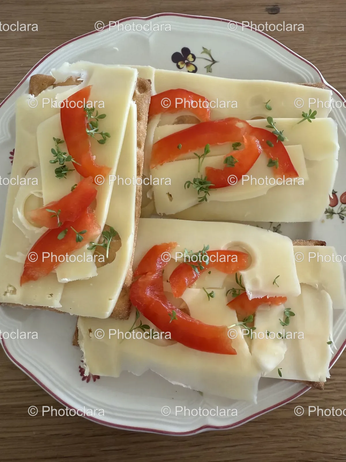 Exquisite-Culinary-Art-on-Plate.jpg