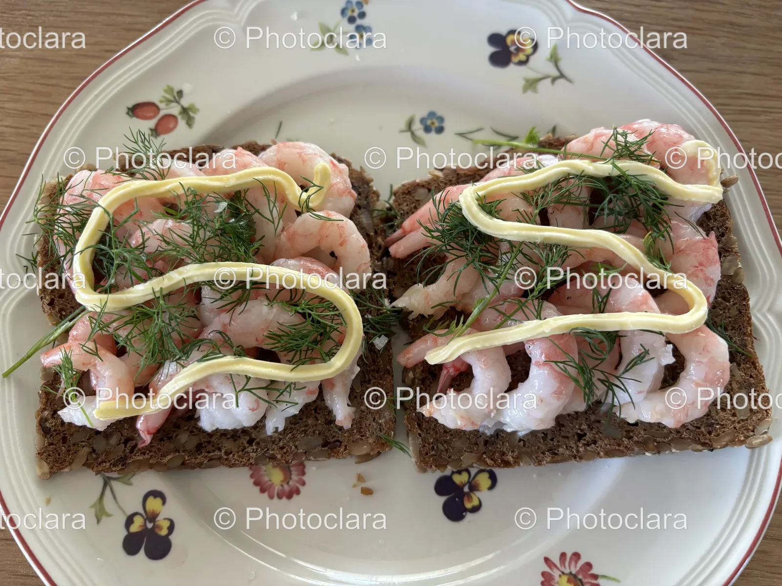 Gourmet-Dish-on-Wooden-Table.jpg