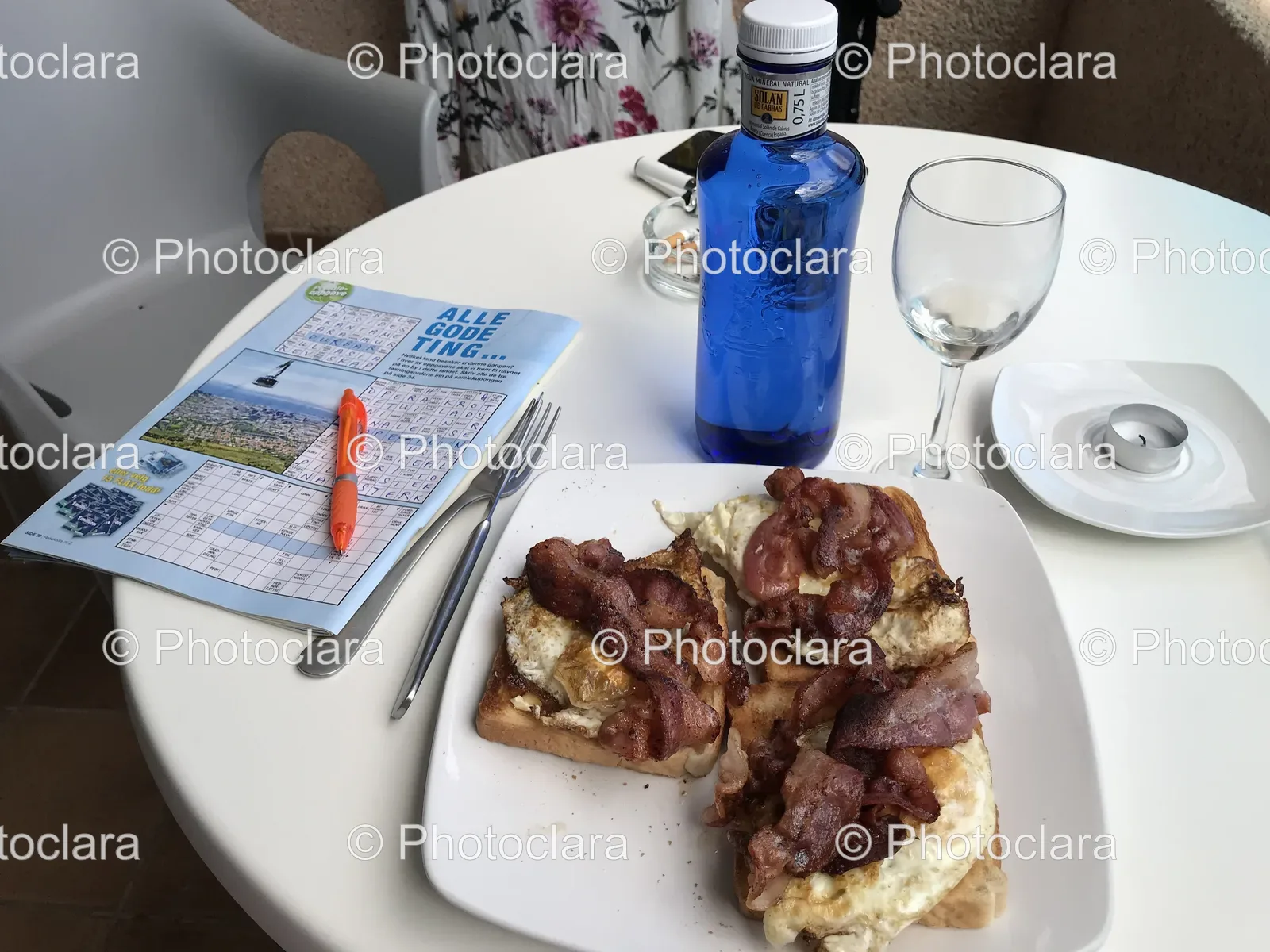 elegant-plated-dish-on-wooden-table.jpg