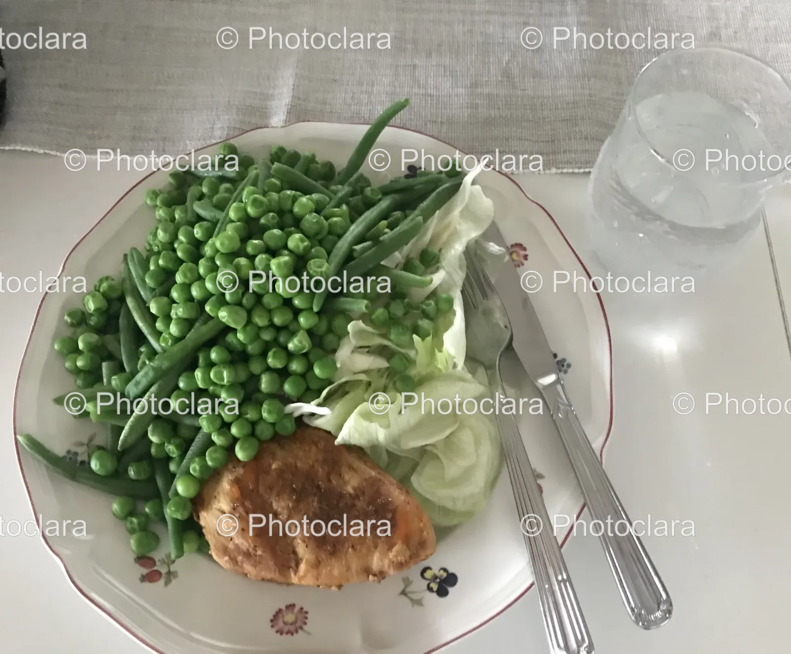 Elegant-Plated-Dish-with-Cutlery.jpg