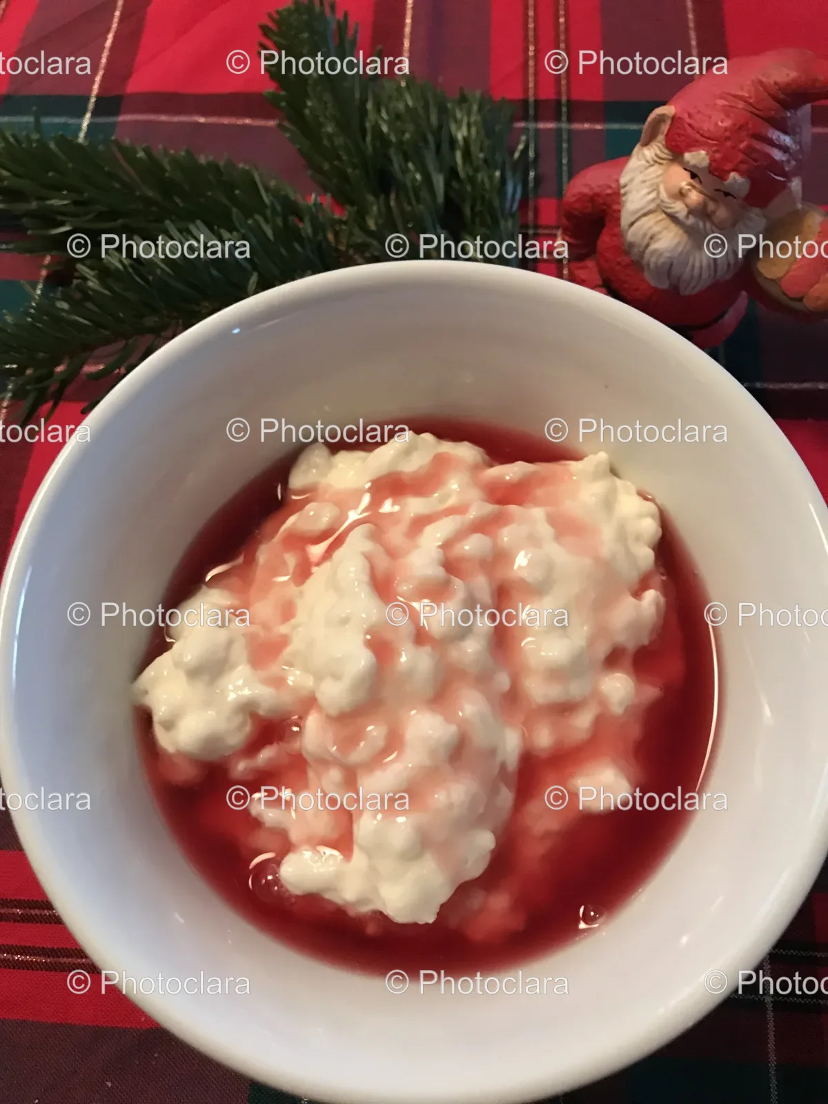 Festive-Plated-Dish-Santa-Claus-Figurine.jpg