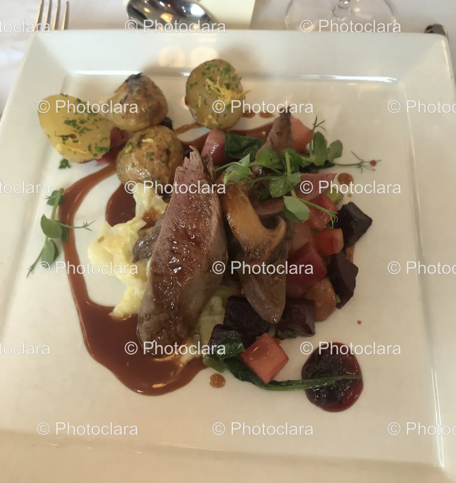 Gourmet-A-La-Carte-Dish-On-Table.jpg