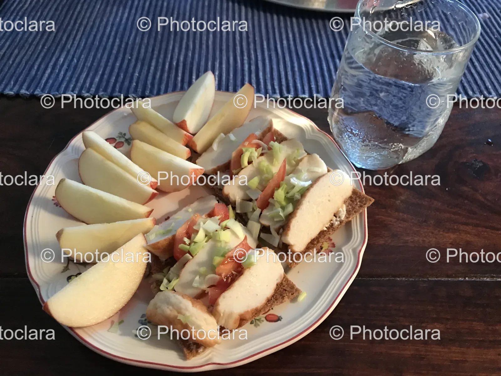Gourmet-Sandwich-Glass-of-Water.jpg