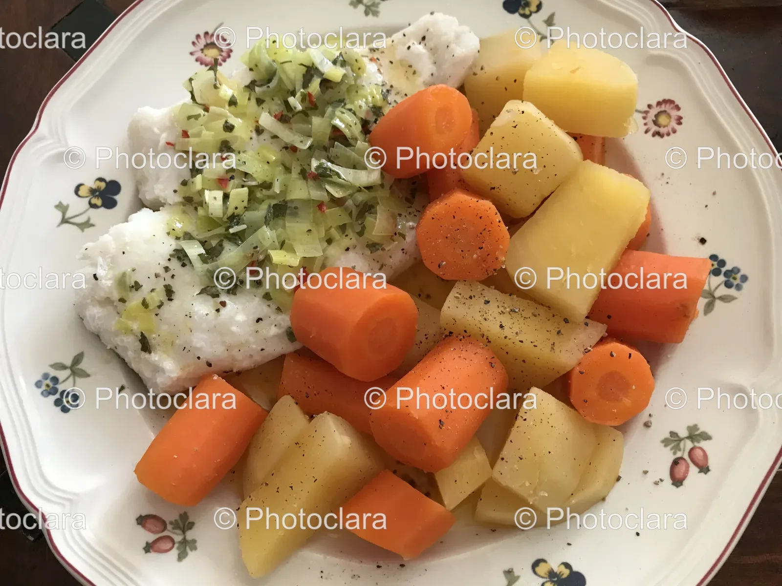 Vegetarian-Dish-on-a-Plate.jpg