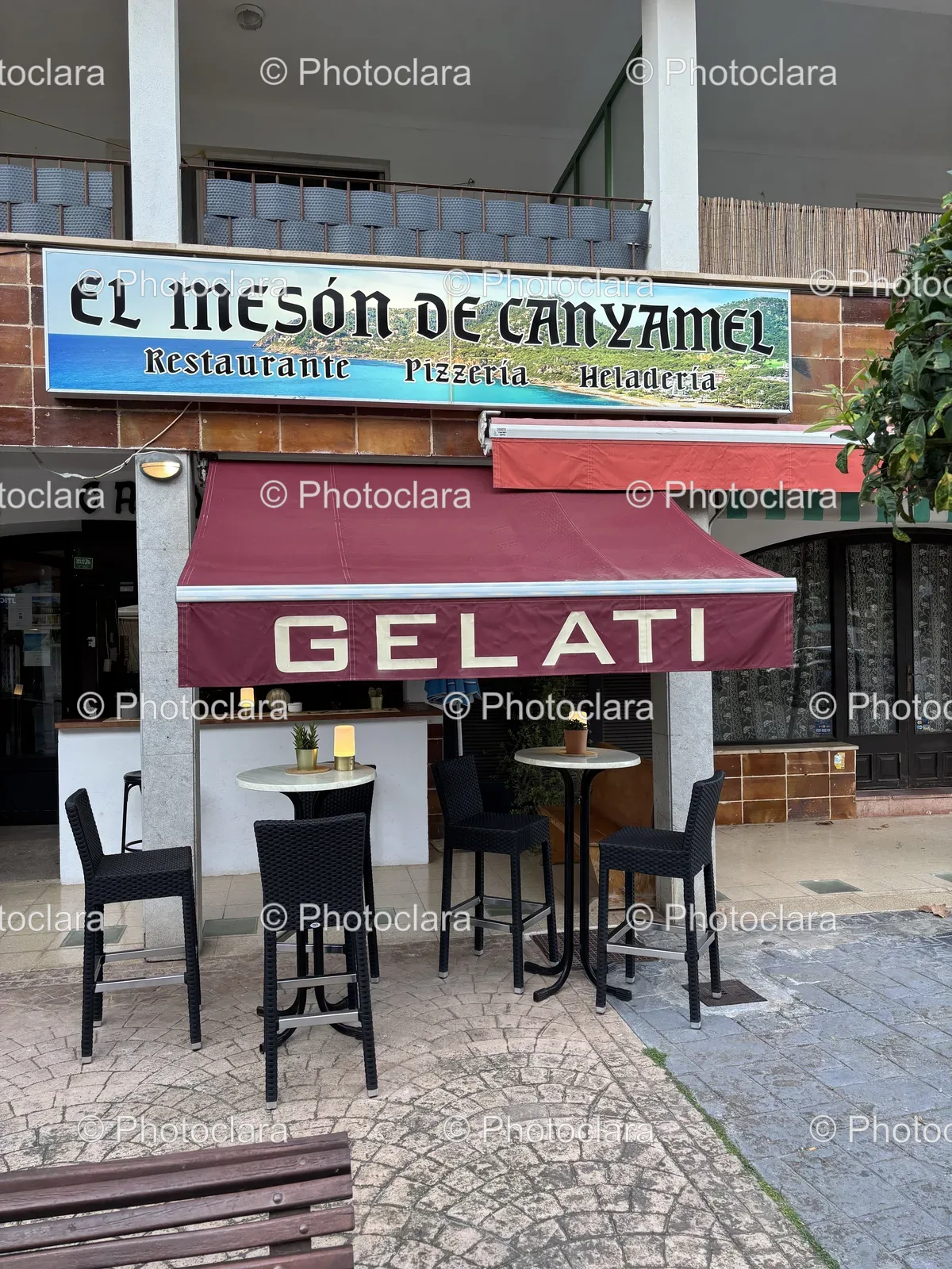 Charming-Outdoor-Restaurant-Setting.jpg