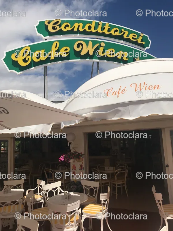 Restaurant Surroundings