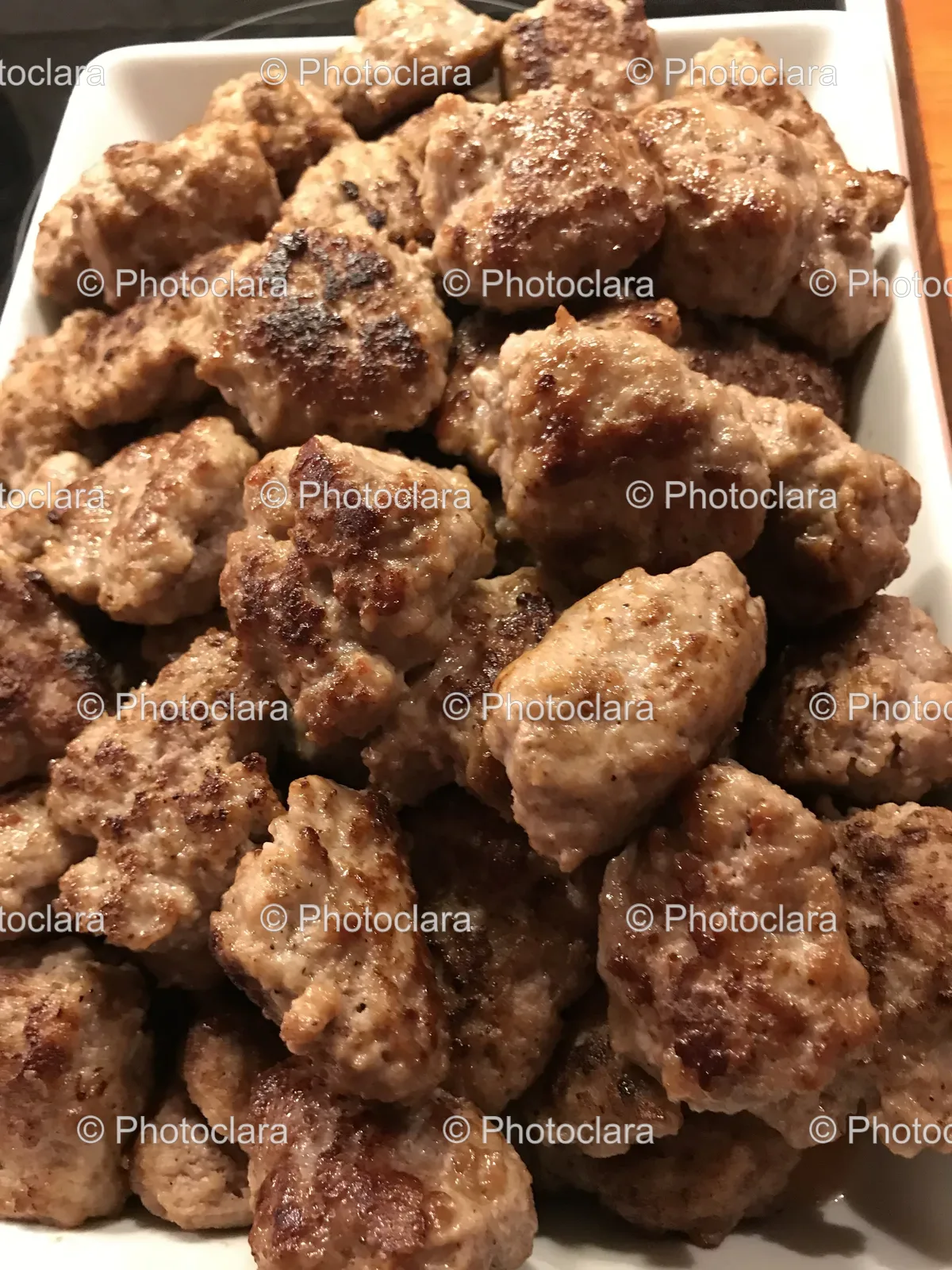 plate-of-meatballs.jpg