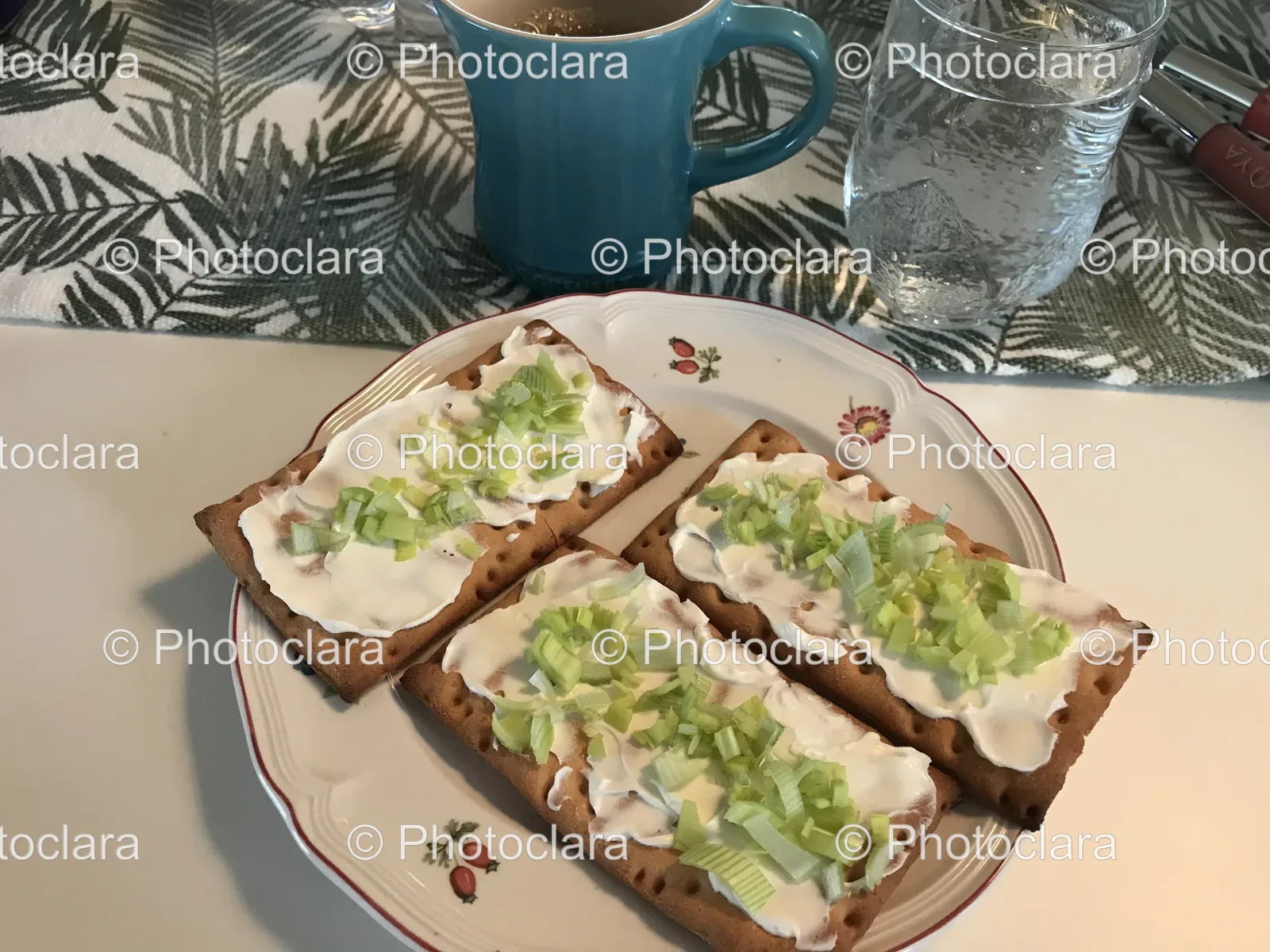 crackers-cream-cheese-celery-savoury-snack.jpg