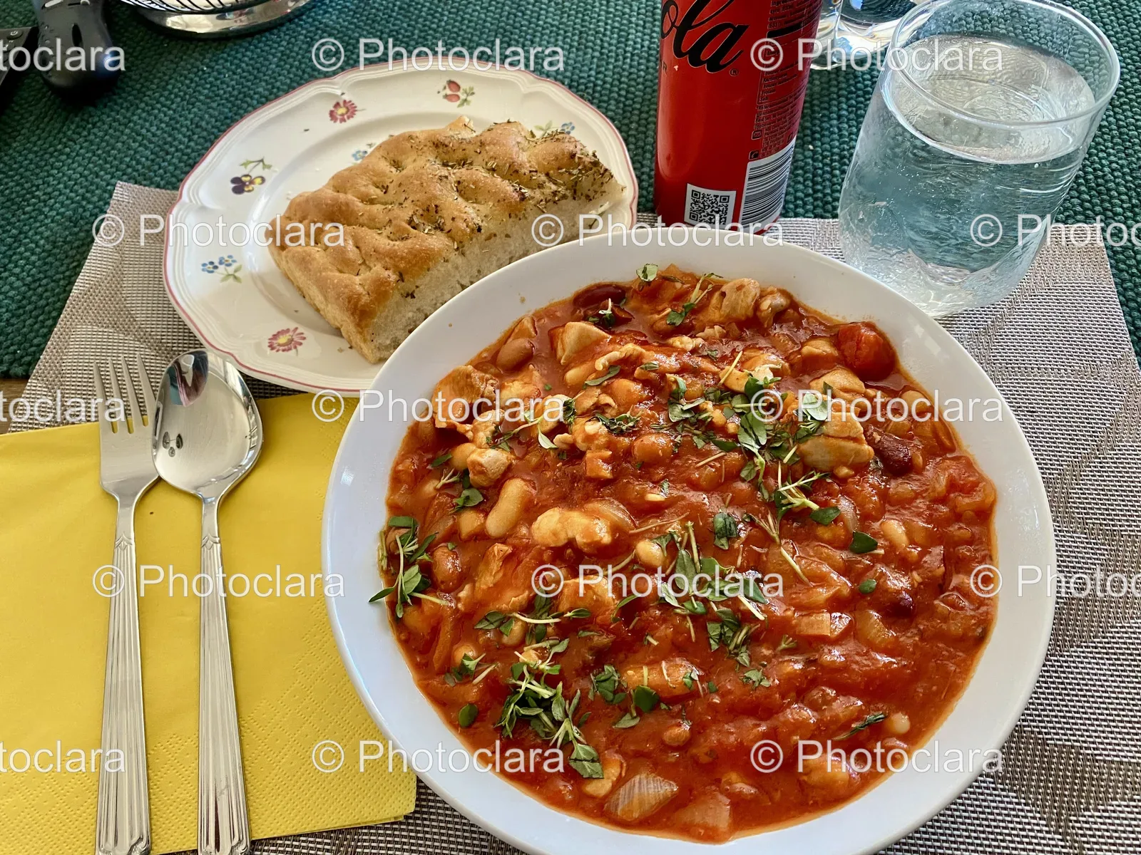 bowl-of-soup-with-soda.jpg