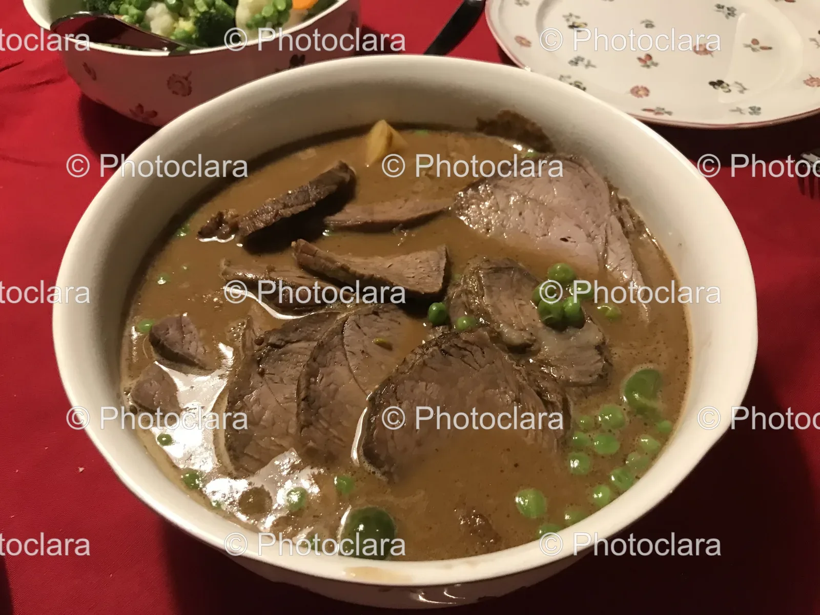 Delicious-Meat-and-Pea-Soup.jpg