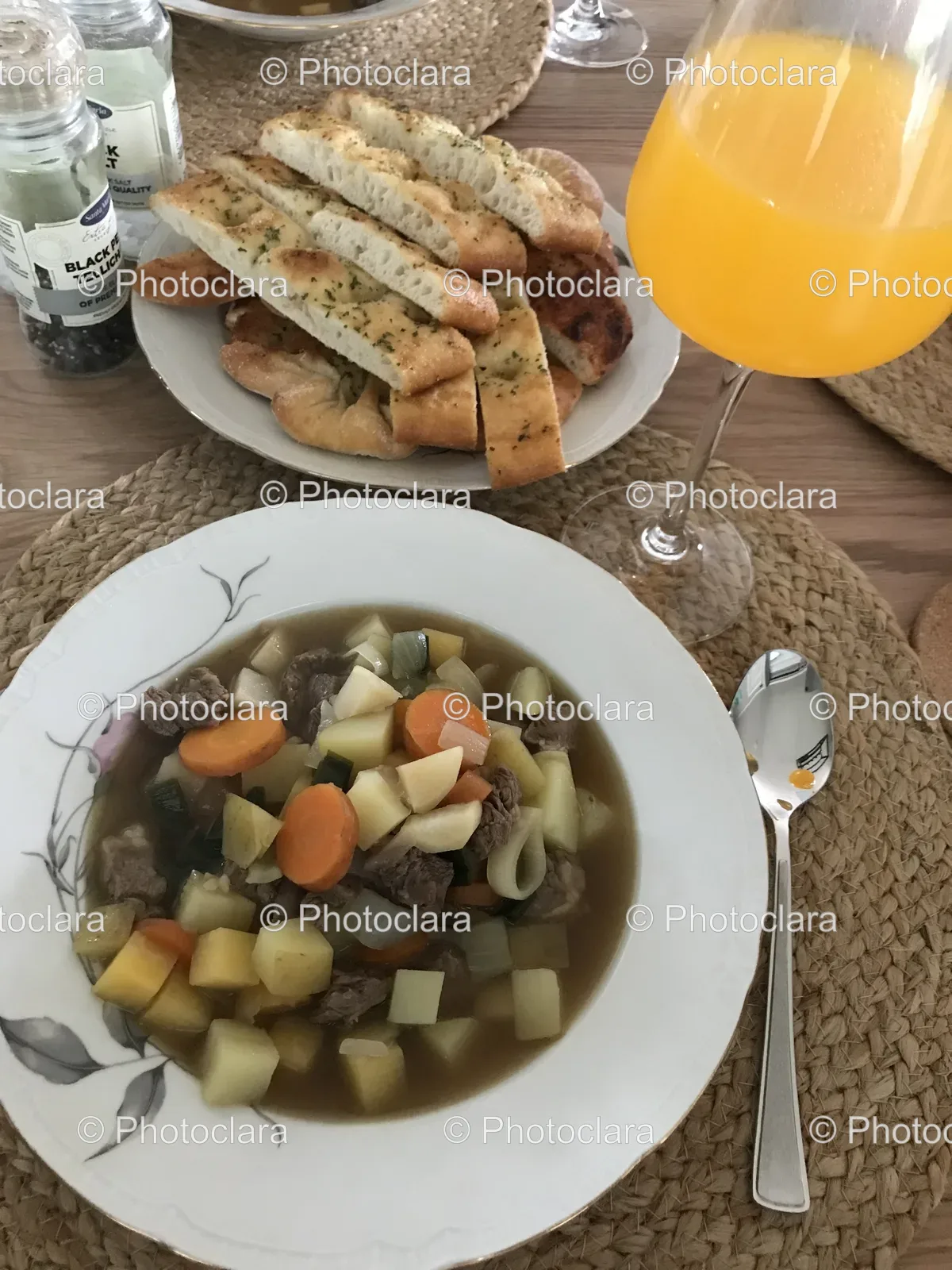Delicious-Soup-with-Orange-Juice.jpg