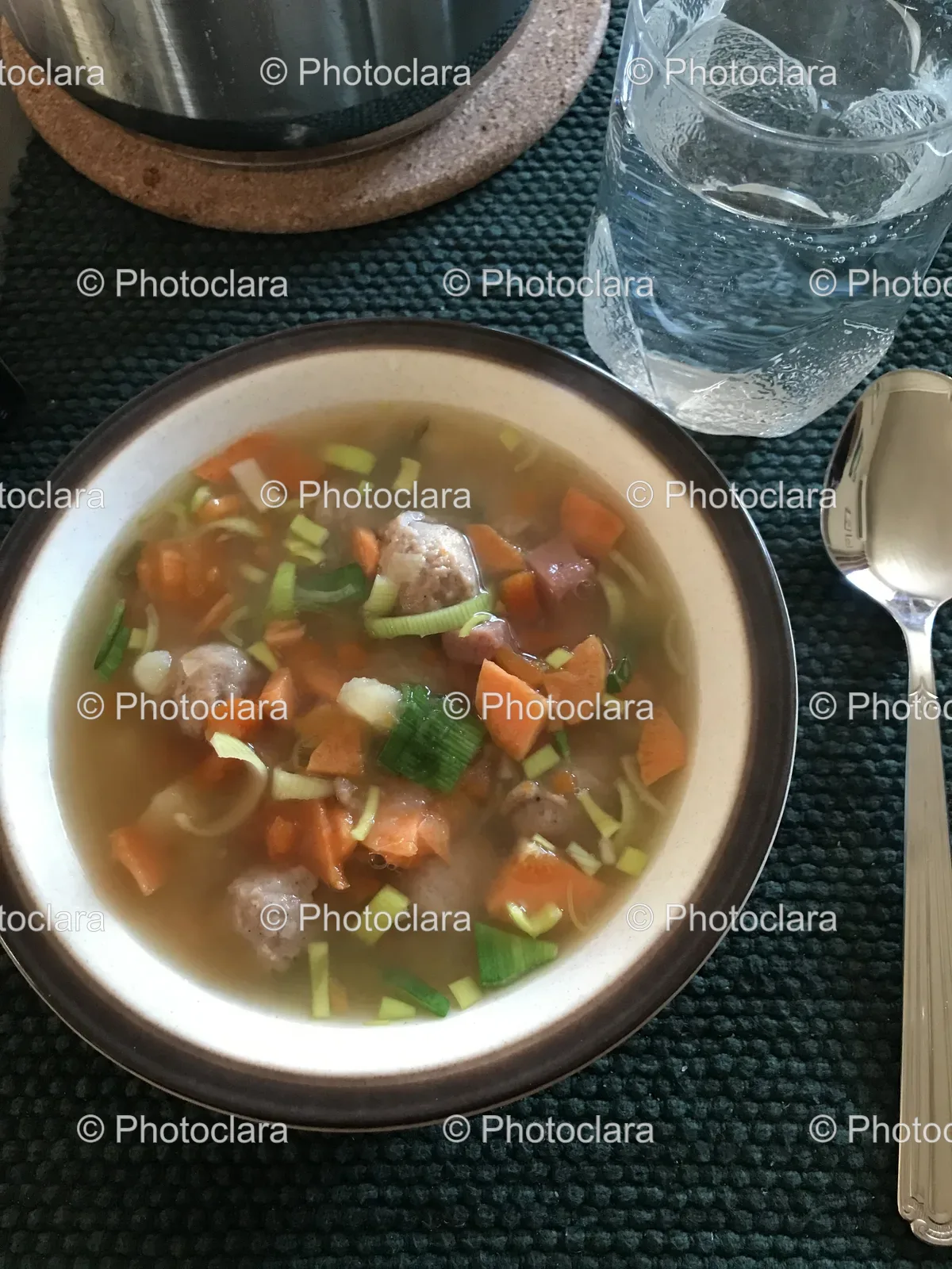 Hearty-Vegetable-Soup-with-Water.jpg