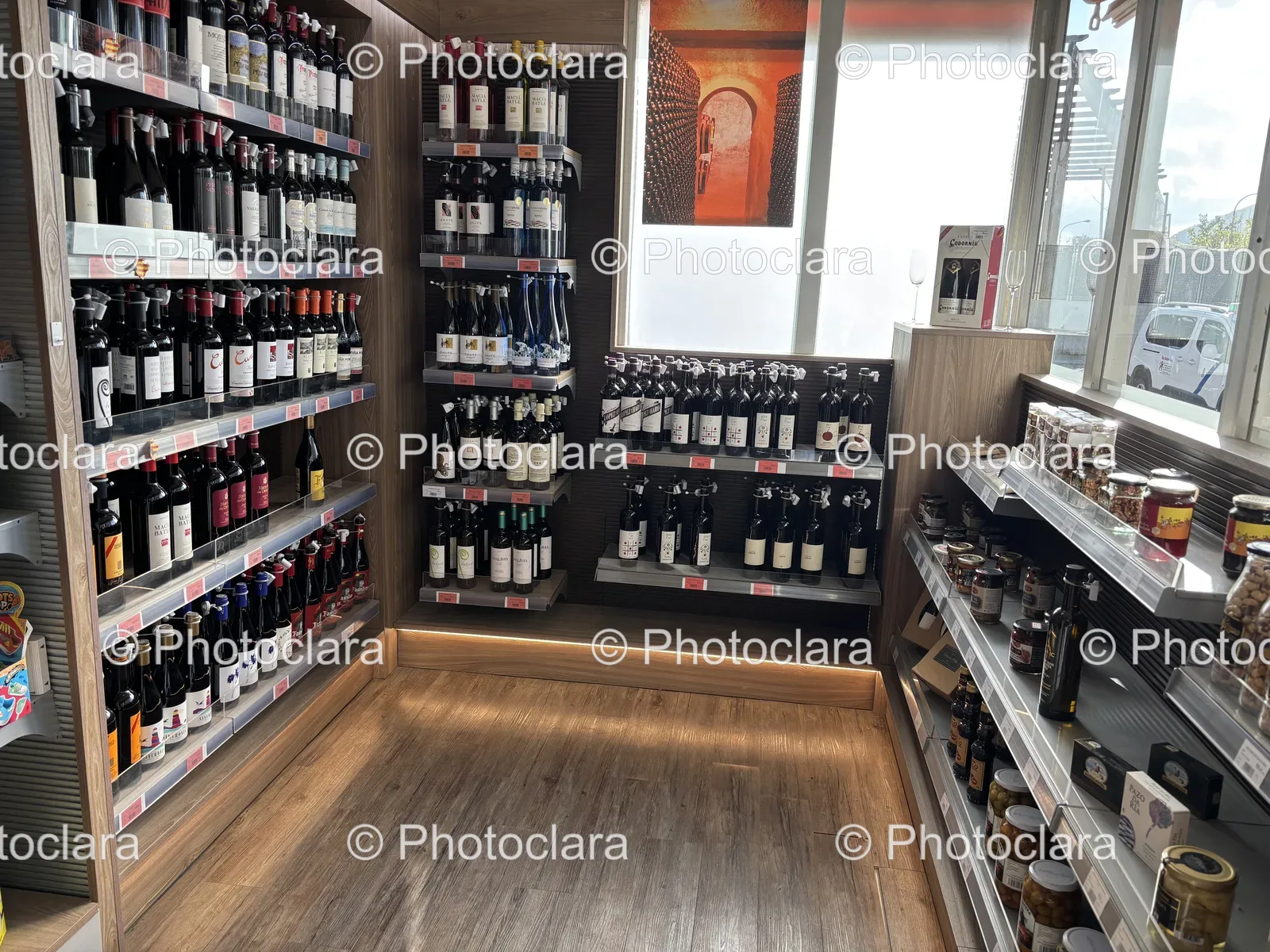 Wine-Shelves-Display.jpg
