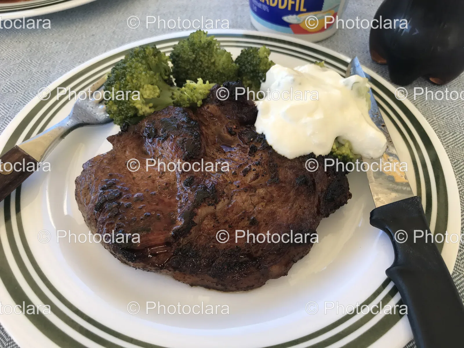 delicious-steak-and-broccoli-plate.jpg