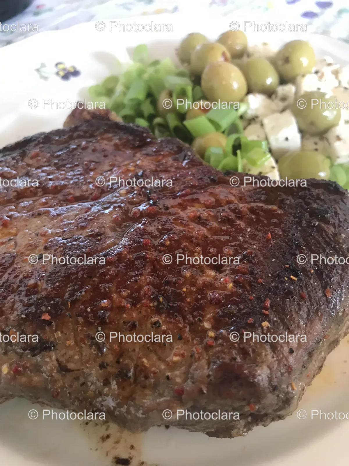 Sizzling-Steak-and-Salad.jpg