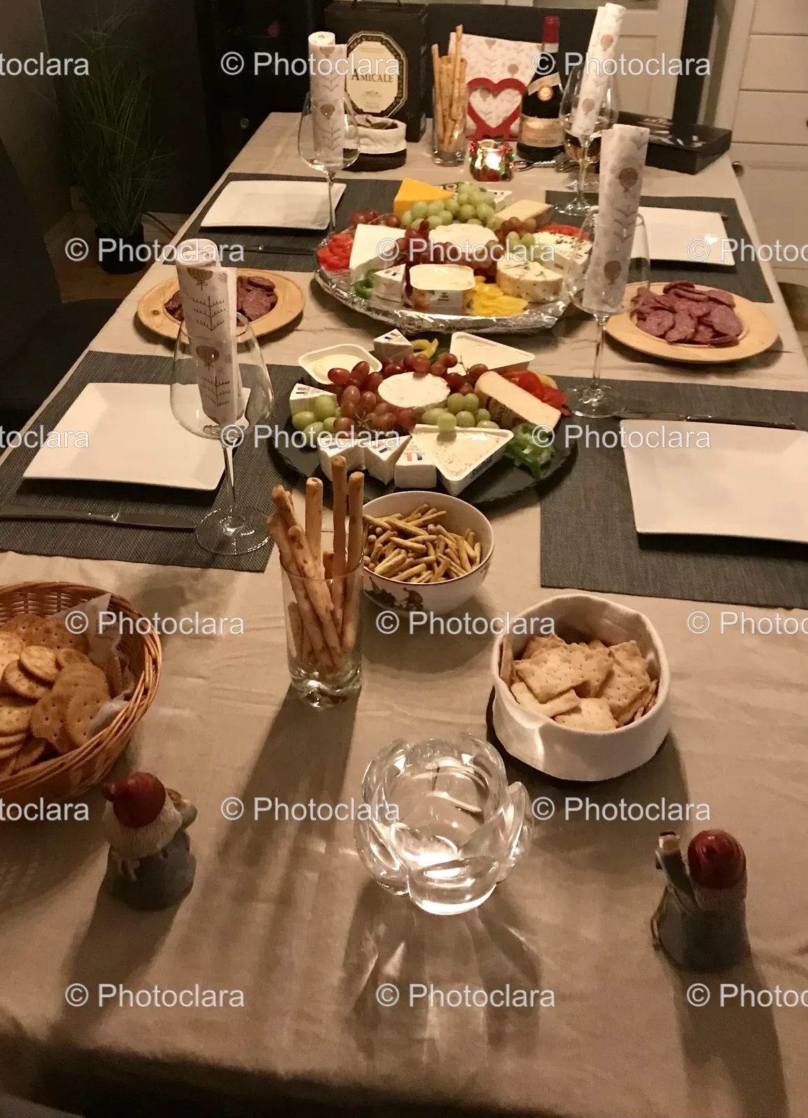Charming-Table-Plates-Food-Glasses.jpg