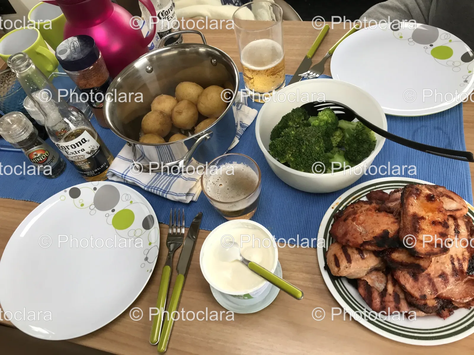 elegant-table-setting-with-food.jpg