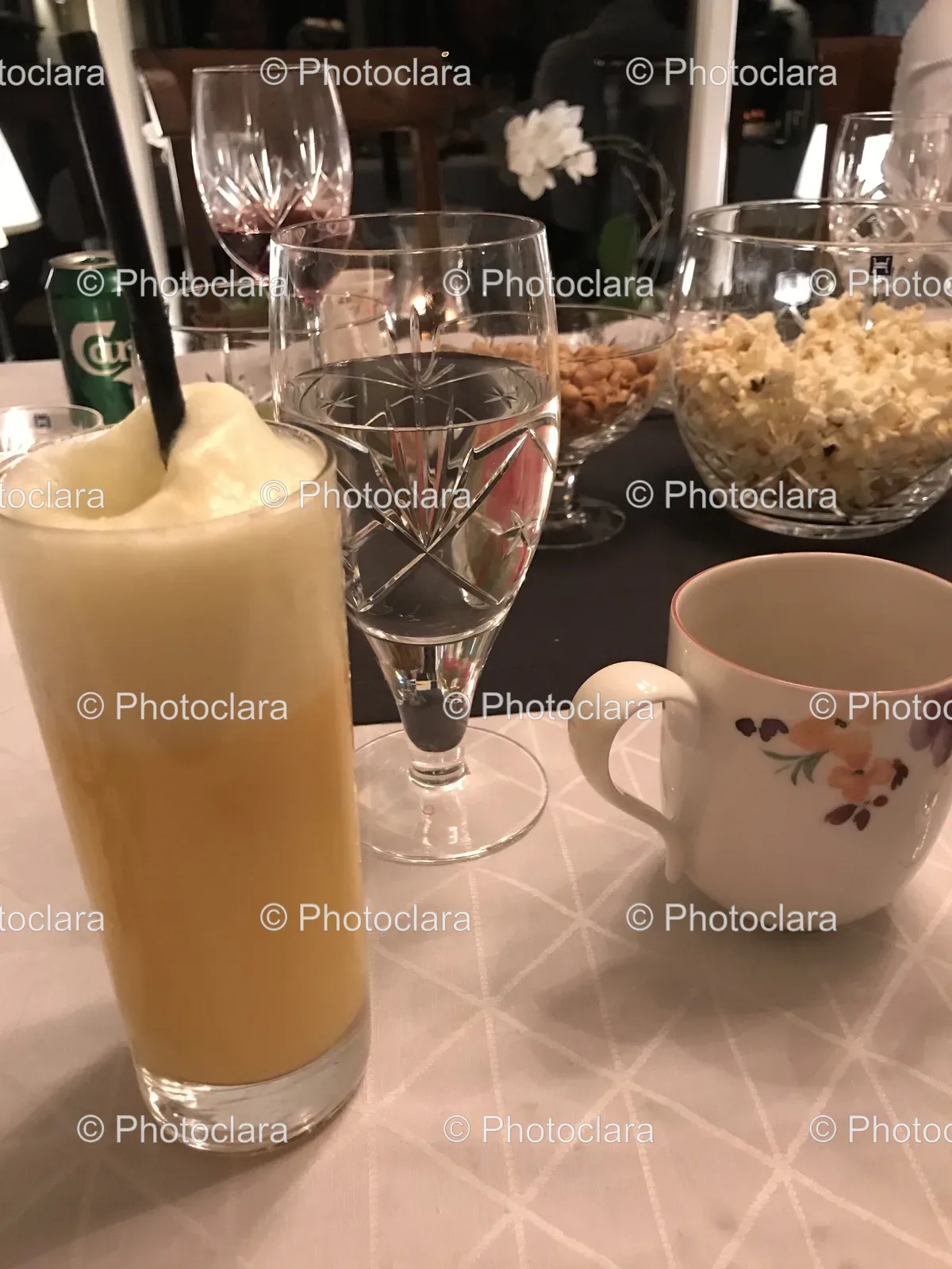 Elegant-Table-Setting-with-Glasses-and-Food.jpg