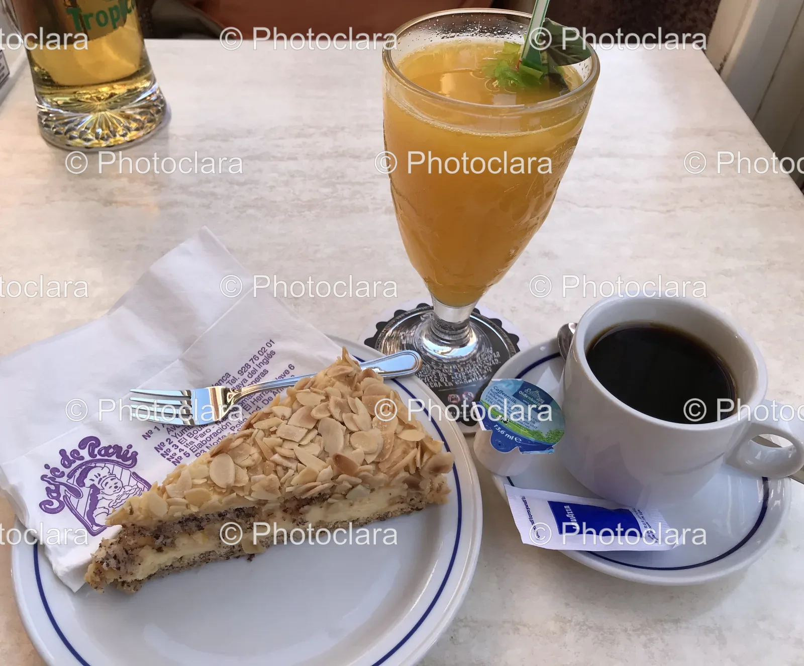 Gourmet-Breakfast-Spread-with-Orange-Juice.jpg